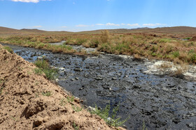 نفوذ فاضلاب صنعتی به آبهای سطحی و زیرزمینی مخصوصا در چاههای آب مجاور، موجب مسمومیت آب خواهد شد