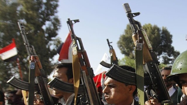 دولت صنعا ۱۰۰ تن از مزدوران یمنی را آزاد میکند دولت صنعا ۱۰۰ تن از مزدوران یمنی را آزاد میکند