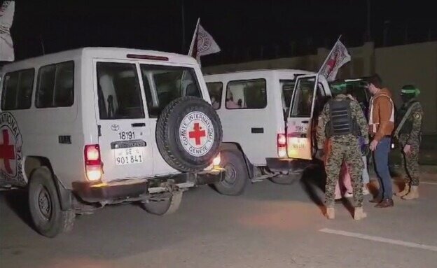 یک منبع در مقاومت فلسطین ادعاهای رژیم اشغالگر درباره بازگشت به مذاکرات را رد کرد یک منبع در مقاومت فلسطین ادعاهای رژیم اشغالگر درباره بازگشت به مذاکرات را رد کرد