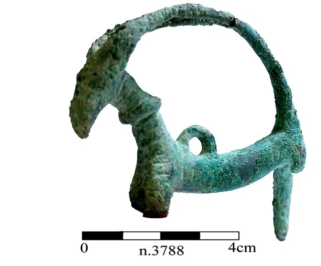 پیکرک مفرغی بز کوهی ثبت ۳ شیء تاریخی استان سمنان در فهرست آثار ملی