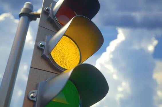 عکس: گتی ایمجز تاریخچه چراغهای راهنمایی و رانندگی؛ آیا به رنگ جدیدی نیاز داریم؟