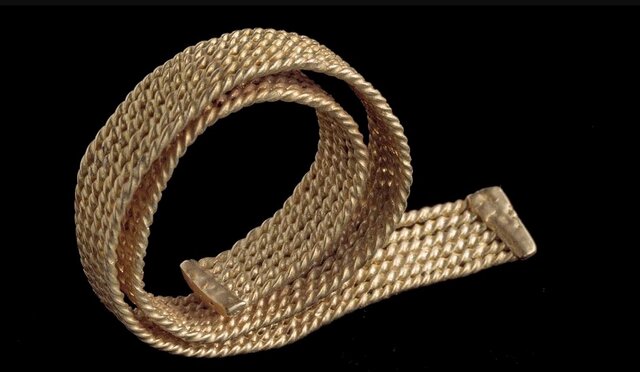 گنجینههایی که آماتوری کشف شدهاند