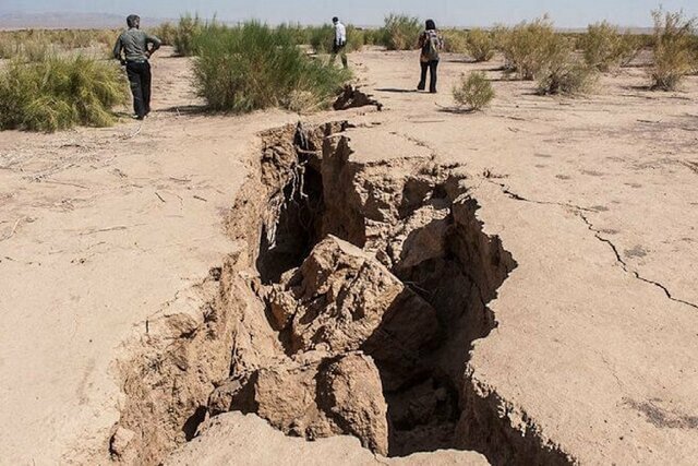 بحران فرونشست زمین در فارس/ تمام پروژهها باید پیوست زیستمحیطی داشته باشند بحران فرونشست زمین در فارس/ تمام پروژهها باید پیوست زیستمحیطی داشته باشند