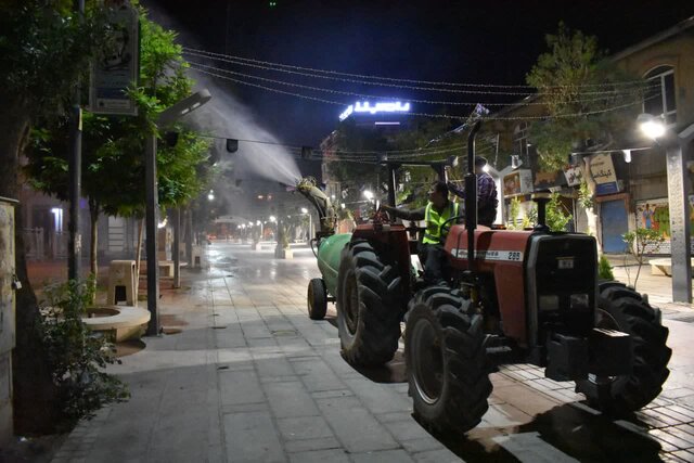 آغاز عملیات سمپاشی بهاره درختان در سنندج آغاز عملیات سمپاشی بهاره درختان در سنندج