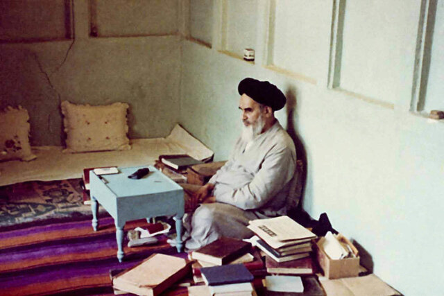 ترویج مکتب امام خمینی(ره) وظیفه همگانی و یک عمل صالح است ترویج مکتب امام خمینی(ره) وظیفه همگانی و یک عمل صالح است