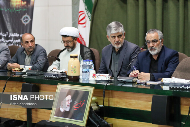 فرصتی ایجاد شود تا گرایشهای سیاسی به میدان رقابت بیایند فرصتی ایجاد شود تا گرایشهای سیاسی به میدان رقابت بیایند