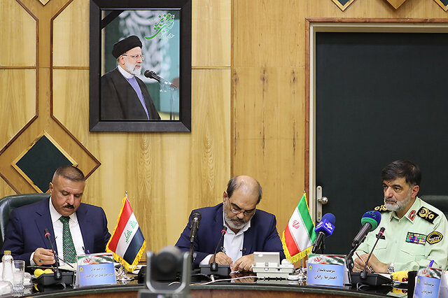 آمادگی پلیس ایران برای انتقال تجربیات به عراق/تاکید بر تسهیل تردد زائران اربعین آمادگی پلیس ایران برای انتقال تجربیات به عراق/تاکید بر تسهیل تردد زائران اربعین