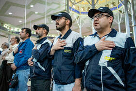 حضور کارگران شرکت هپکو (از شرکت‌های احیا شده در زمان شهید رییسی) در مراسم بزرگداشت شهدای خدمت - مصلی اراک