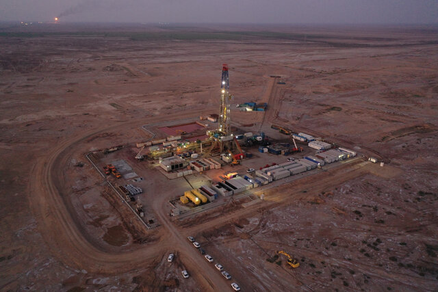 پیشنهادی برای تبدیل شدن ایران به یکی از قطبهای تولید گازوئیل و سوخت جت در دنیا پیشنهادی برای تبدیل شدن ایران به یکی از قطبهای تولید گازوئیل و سوخت جت در دنیا