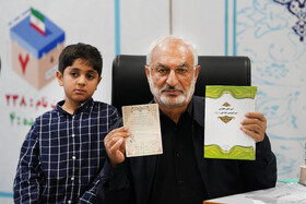 محمدمهدی زاهدی در آخرین روز ثبت نام کاندیداهای چهاردهمین دوره انتخابات ریاست جمهوری