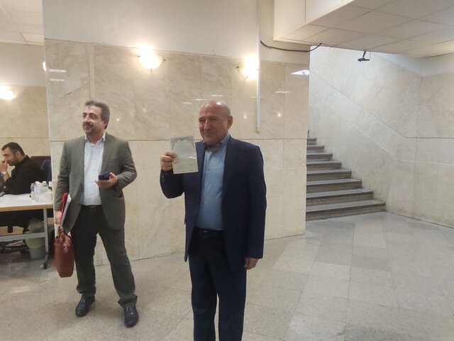 حسین گروسی داوطلب کاندیداتوری انتخابات ریاست جمهوری شد