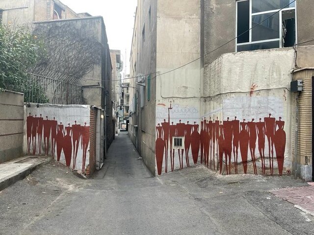 ماجرای نقاشی‌های سرخ بر دیوارهای تهران چیست؟