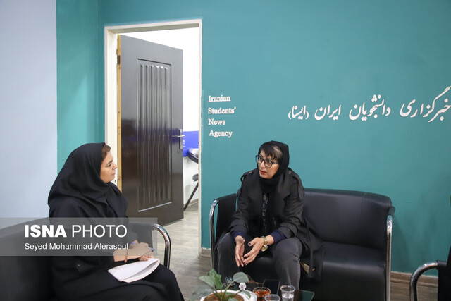 اولین زن اسپایدر ایران و ۱۱ سال استقامت روی طناب برفراز برجهای مشهد