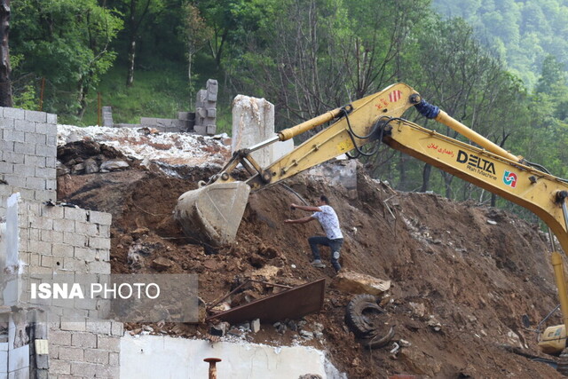 اداره برق به مشترکان آتشسوزی روستای امامزاده ابراهیم خسارت میدهد
