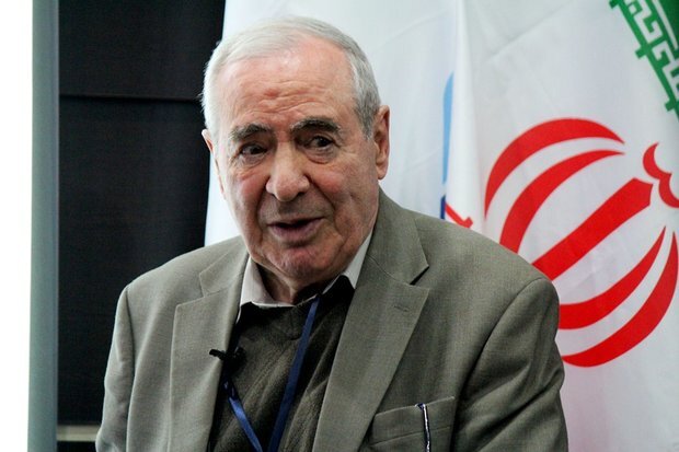تجلیل از پیشکسوت زمینشناسی ایران در یک همایش علمی تجلیل از پیشکسوت زمینشناسی ایران در یک همایش علمی