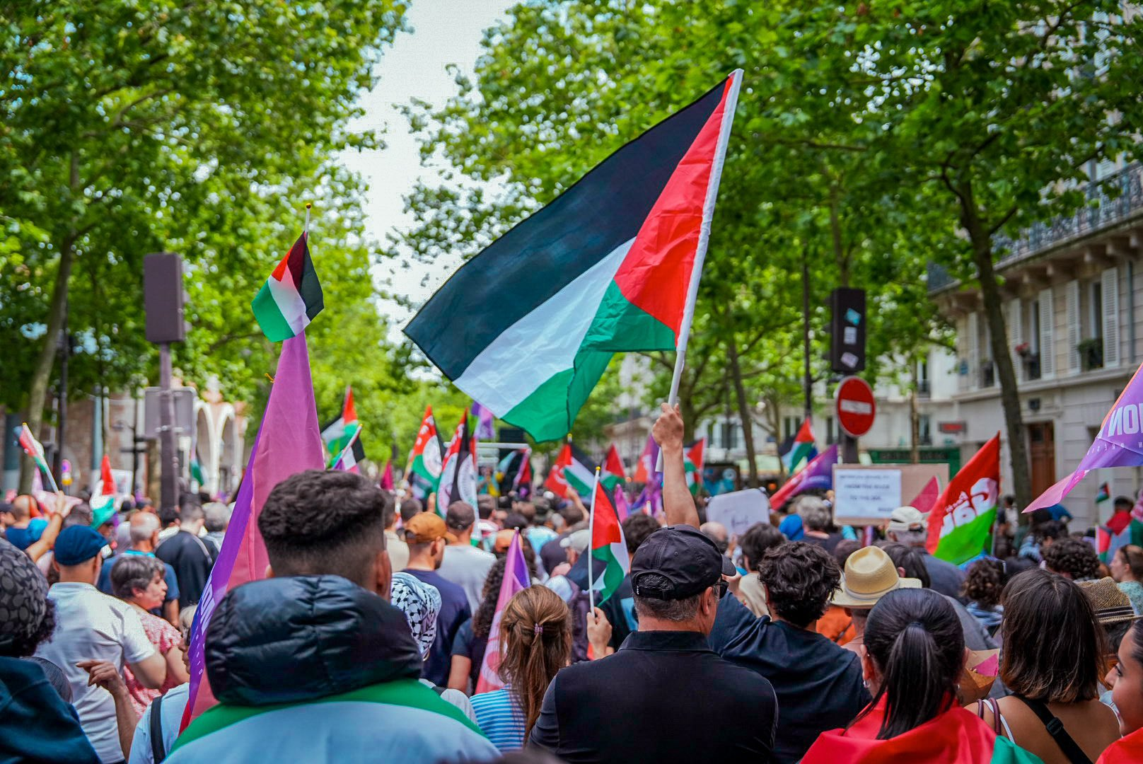 تجمع هزاران تظاهرکننده حامی فلسطین در پاریس و لیون