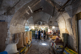 بازار در میدان خان شهر یزد