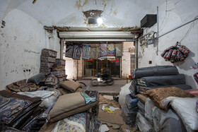 حجره های فرش فروشی در میدان خان شهر یزد