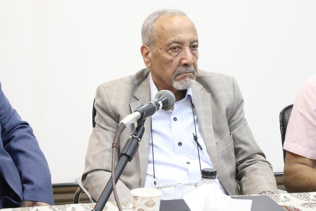 منتقدی که نقد به خودش را نمیپذیرفت!