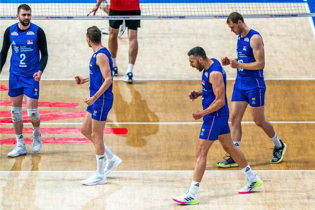 غافلگیری کانادا مقابل صربستان در لیگ ملتهای والیبال غافلگیری کانادا مقابل صربستان در لیگ ملتهای والیبال