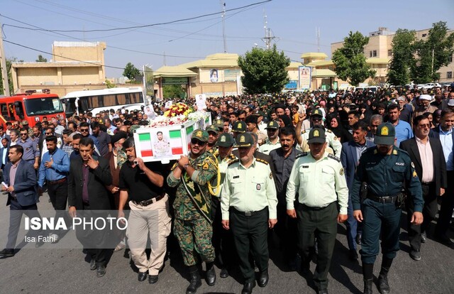 پیکر مرزبان شهید هرمزگانی در یاسوج تشییع شد