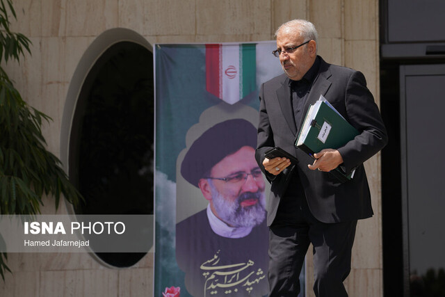 تلاش برای همسانسازی حقوق بازنشستگان/بسته رایگان اینترنت انتخاباتی