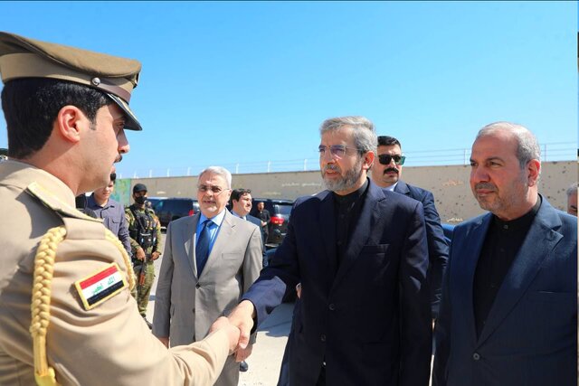 حضور باقری در یادمان شهیدان، سردار سلیمانی و ابو مهدی المهندس در  نزدیکی فرودگاه بغداد