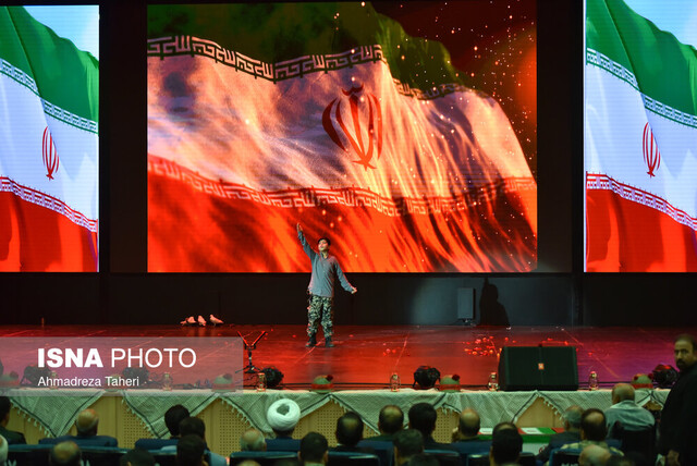 انسانرسانهها، راویانی که میتوانند نقش آفرینی کنند/ انقلاب اسلامی یک رسانۀ بینالمللی است