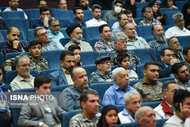 انسانرسانهها، راویانی که میتوانند نقش آفرینی کنند/ انقلاب اسلامی یک رسانۀ بینالمللی است