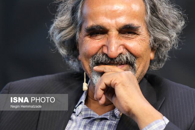 آزادارمکی: انتخابات رقابتی، مشارکتی هم میشود