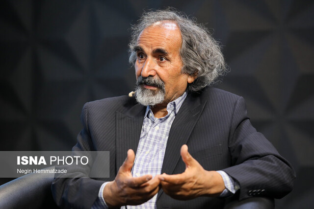 آزادارمکی: انتخابات رقابتی، مشارکتی هم میشود