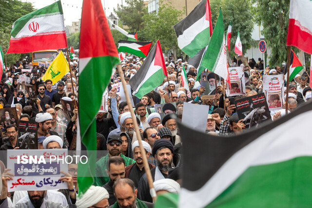 تصویر آرشیوی است راهپیمایی محکومیت رژیم صهیونیستی از حرم رضوی تا چهارراه شهدا برگزار میشود