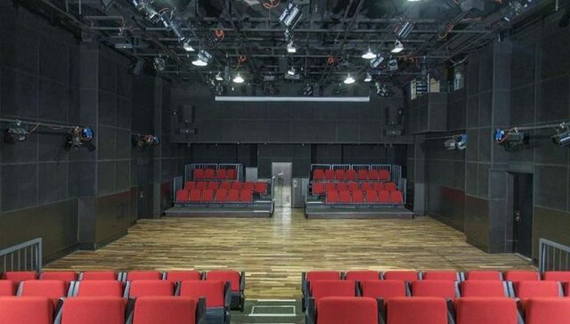 سالن تئاتر خانه تئاتر انتخاباتی که هنوز نامزدهای آن مشخص نشدهاند!