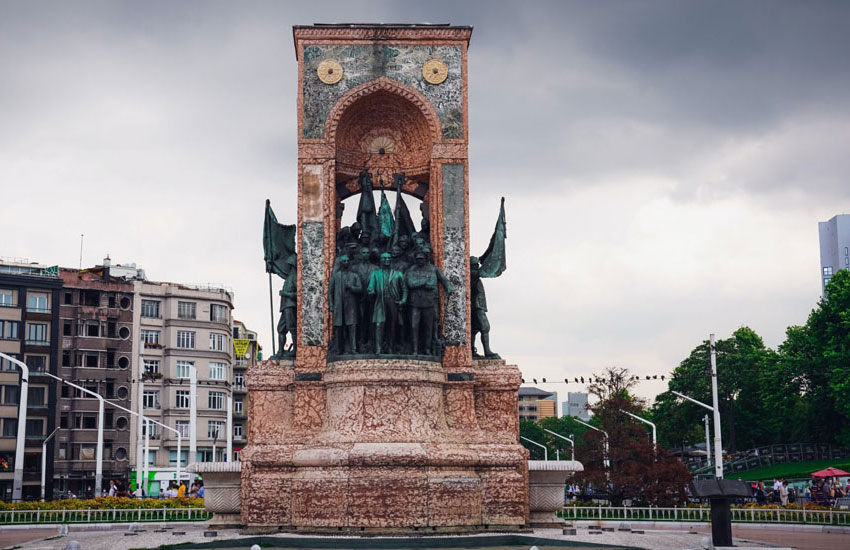 ساعت و روزهای پرواز تهران استانبول