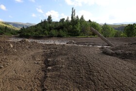 خسارت سیل به اراضی باغی و زراعی روستای افیل در شهرستان اهر