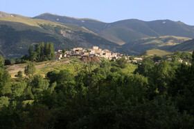 خسارت سیل به اراضی باغی و زراعی روستای افیل در شهرستان اهر