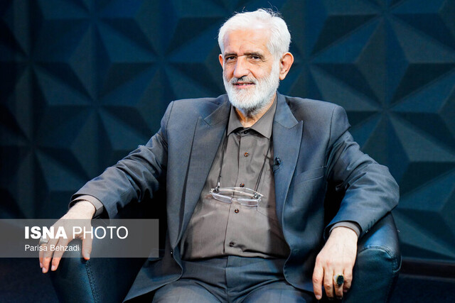عرضه کالا با ۲۵درصد زیر قیمت بازار را دنبال می‌کنیم/جنگ باید در رأس بودجه ۱۴۰۶شهرداری باشد