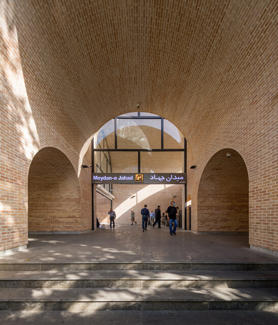 داستان معماری جدید یکی از خیابانهای شلوغ تهران که جهانی شد