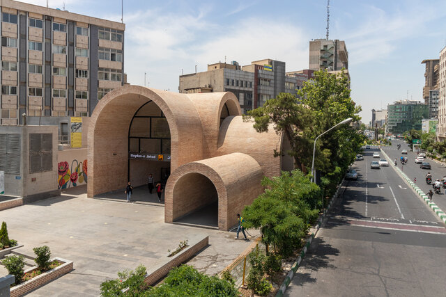 داستان معماری جدید یکی از خیابانهای شلوغ تهران که جهانی شد