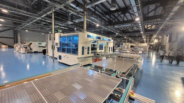 افتتاح ۱۱ نیروگاه خورشیدی، یک نیروگاه بادی و یک نیروگاه برق آبی در ۷ استان