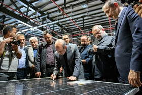 در حاشیه افتتاح کارخانه تولید پنل خورشیدی در خمین