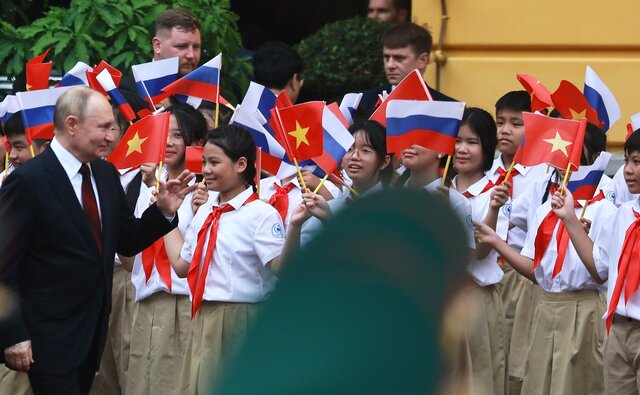پوتین: تقویت روابط راهبردی با ویتنام از اولویت‌های روسیه است