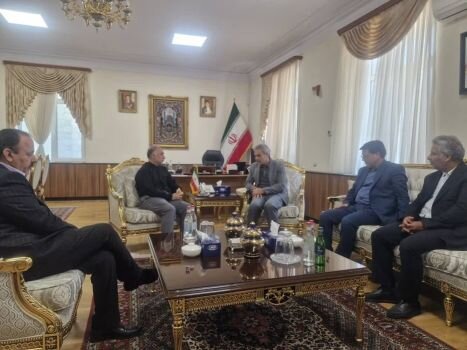 مدارس خارج از کشور باید مرکز انتشار فرهنگ ایرانی و ترویج زبان فارسی باشند مدارس خارج از کشور باید مرکز انتشار فرهنگ ایرانی و ترویج زبان فارسی باشند