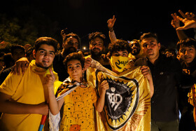 شادی مردم اصفهان پس قهرمانی تیم فوتبال سپاهان در جام حذفی