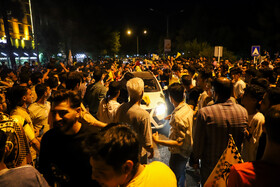 شادی مردم اصفهان پس قهرمانی تیم فوتبال سپاهان در جام حذفی