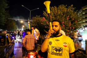 شادی مردم اصفهان پس قهرمانی تیم فوتبال سپاهان در جام حذفی