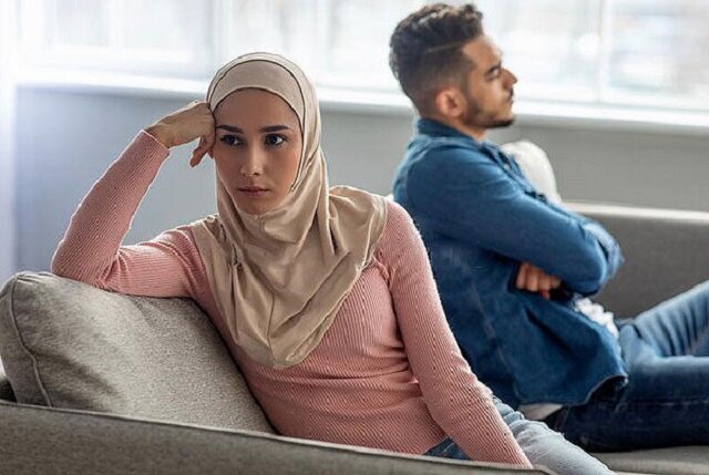 بحثهای محترمانه زوجین سبب شناخت و آگاهی بیشتر میشود  بحثهای محترمانه زوجین سبب شناخت و آگاهی بیشتر میشود