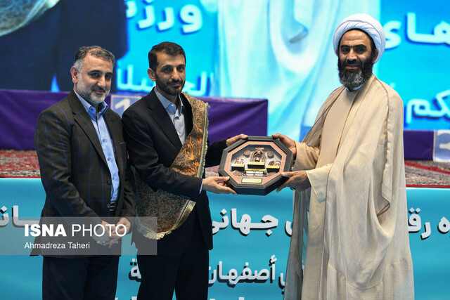 ورزش زورخانهای آمیخته با جوانمردی و پهلوانی است ورزش زورخانهای آمیخته با جوانمردی و پهلوانی است