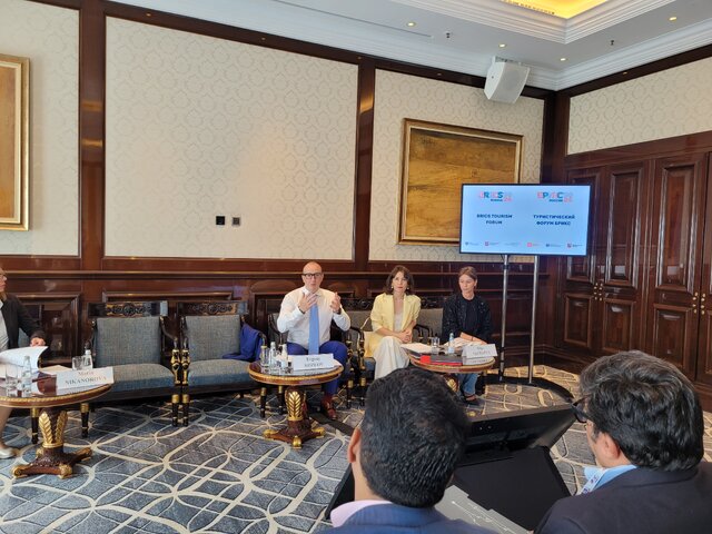 خواهرخواندگی مسکو و تهران کافی نیست!