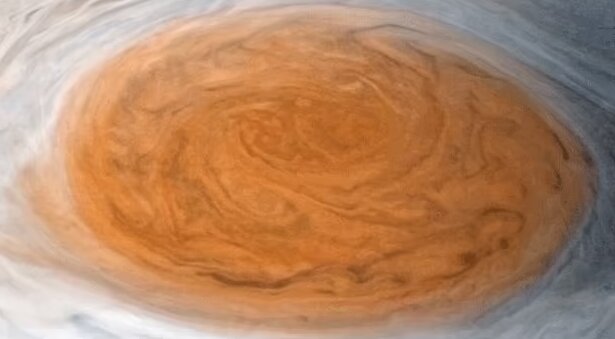 لکه سرخرنگ سیاره مشتری جوانتر از آمریکاست